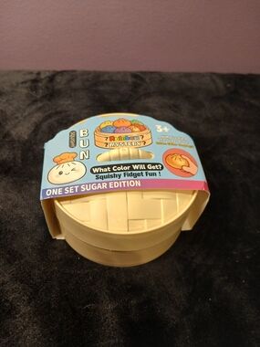 Sugar Edition Squishy Bun Fidget Toy - Cream
